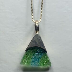 925 Silver Pendant Necklace with 925 silver chain.